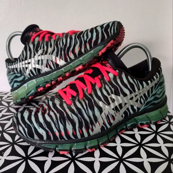 ゼブラカラーのアシックス GEL-QUANTUM 360 Asics | Shoes